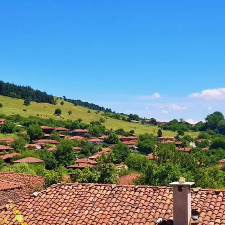 بيت ضيافة песента на колелетата - *