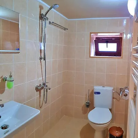 песента на колелетата - زيرافنا