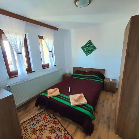 песента на колелетата - *