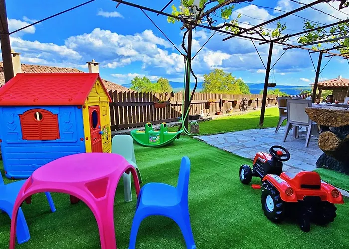 بيت ضيافة песента на колелетата - *